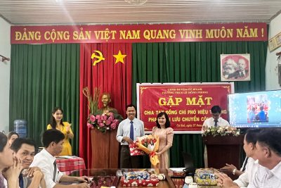 GẶP MẶT CHIA TAY CÁN BỘ QUẢN LÝ